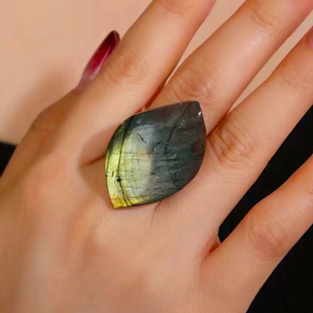 ✨✨Irregular Labradorite Ring Shape✨Adjustable✨✨